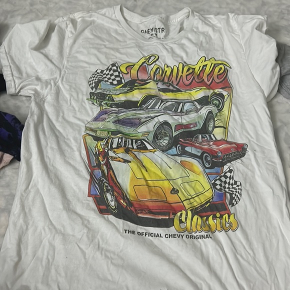 Chemistry Tops - white car shirt size medium